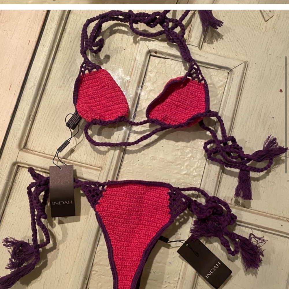 Indah bikini NWT